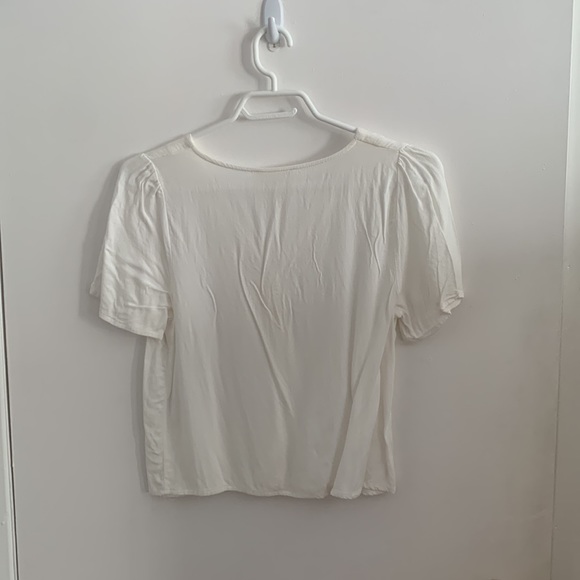 [S] White button-up top - Picture 4 of 4